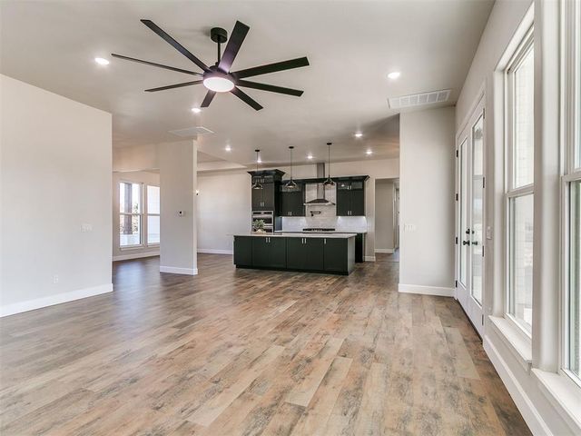 5812 Cimarron Manor, Guthrie, OK 73044