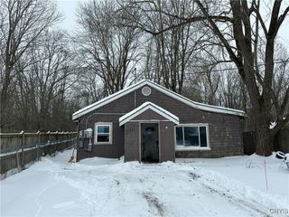 7300 Lakeshore Road, Cicero, NY 13039