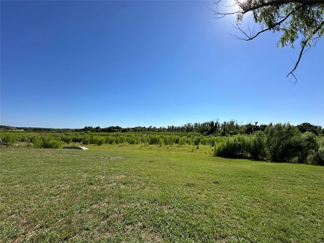 581 Comanche Lake Road, Comanche, TX 76442
