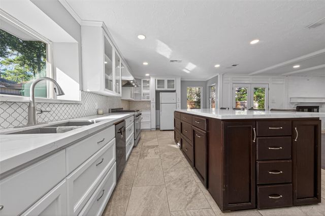 3107 Little Bear Drive, Kingwood, TX 77339