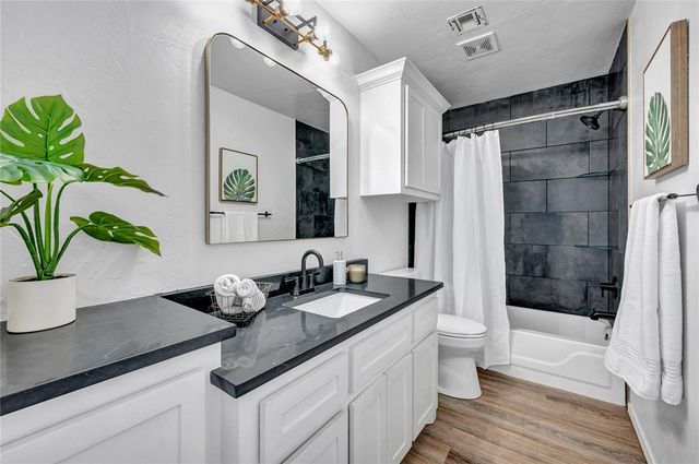 2416 Kingsley Lane, Oklahoma City, OK 73128