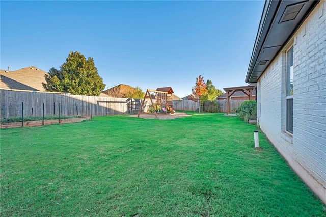 2416 Kingsley Lane, Oklahoma City, OK 73128