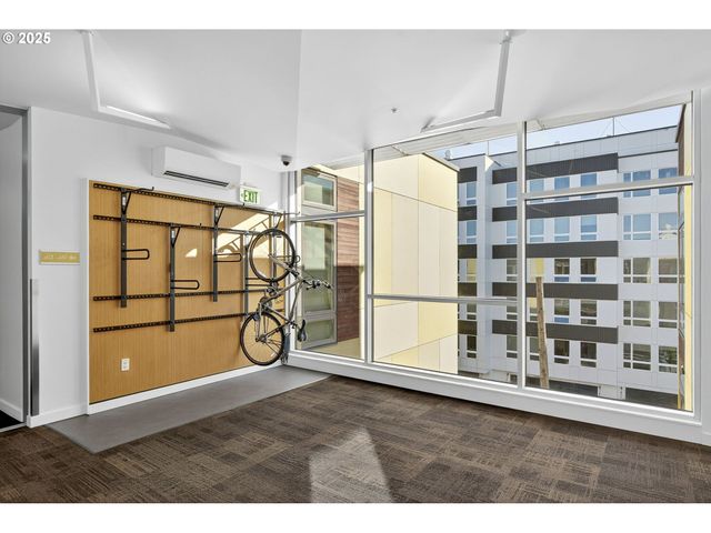 1455 N KILLINGSWORTH St 415, Portland, OR 97217