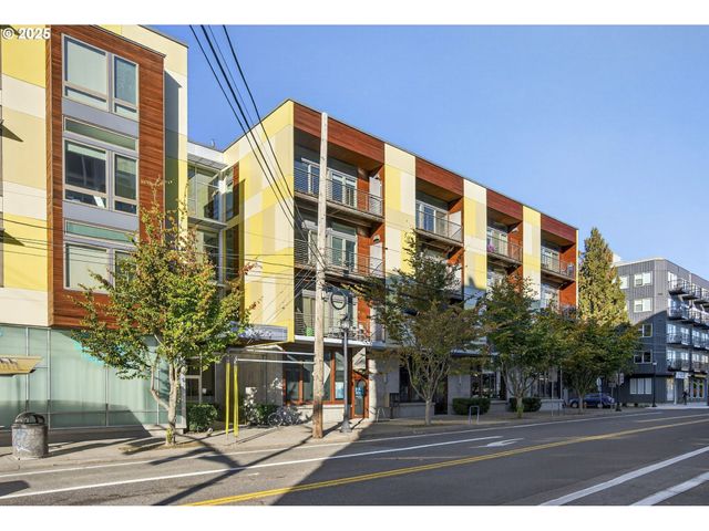 1455 N KILLINGSWORTH St 415, Portland, OR 97217