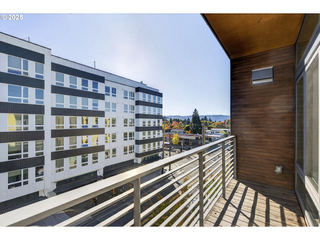 1455 N KILLINGSWORTH St 415, Portland, OR 97217