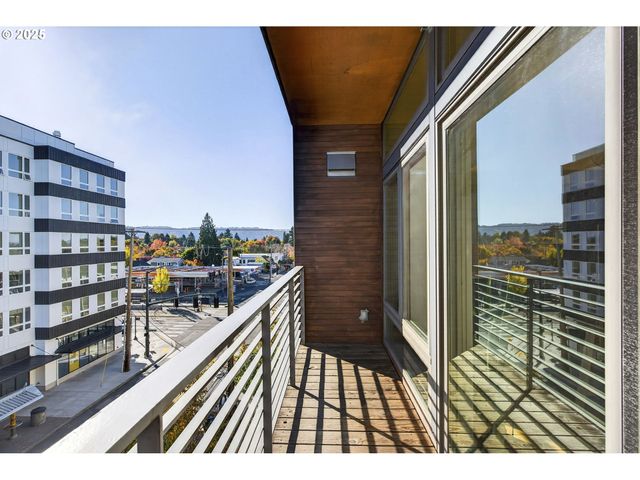 1455 N KILLINGSWORTH St 415, Portland, OR 97217