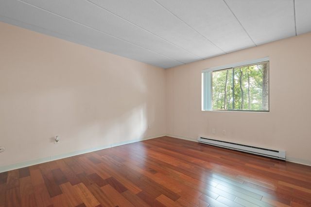 65 Commons Dr 306, Shrewsbury, MA 01545