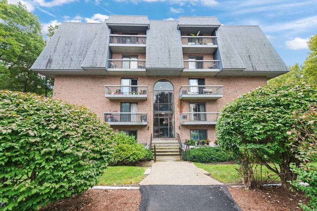 65 Commons Dr 306, Shrewsbury, MA 01545