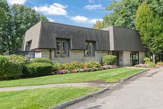 65 Commons Dr 306, Shrewsbury, MA 01545
