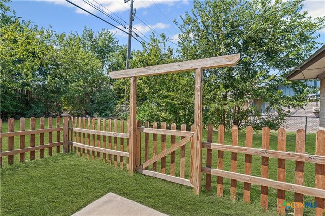 1402 Clairidge Avenue, Killeen, TX 76549