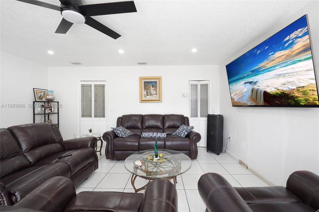 2122 SW 58th Ave, Miami, FL 33155