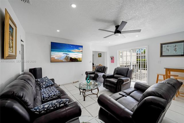 2122 SW 58th Ave, Miami, FL 33155