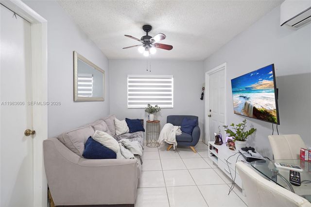 2122 SW 58th Ave, Miami, FL 33155