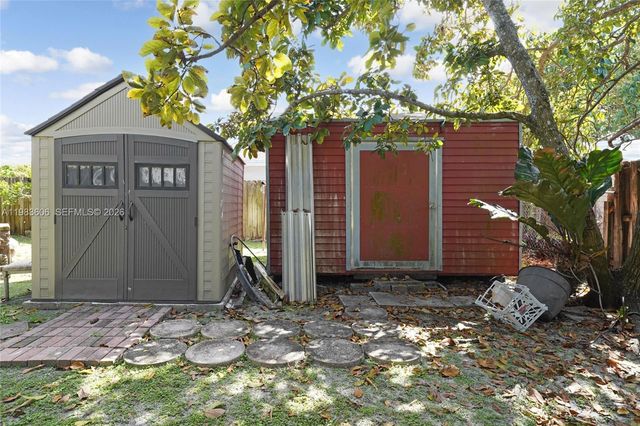 2122 SW 58th Ave, Miami, FL 33155