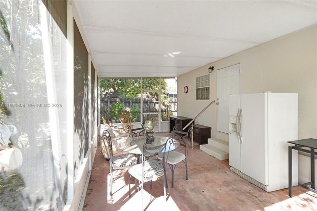 2122 SW 58th Ave, Miami, FL 33155