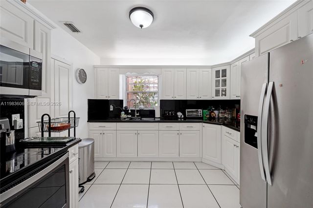 2122 SW 58th Ave, Miami, FL 33155