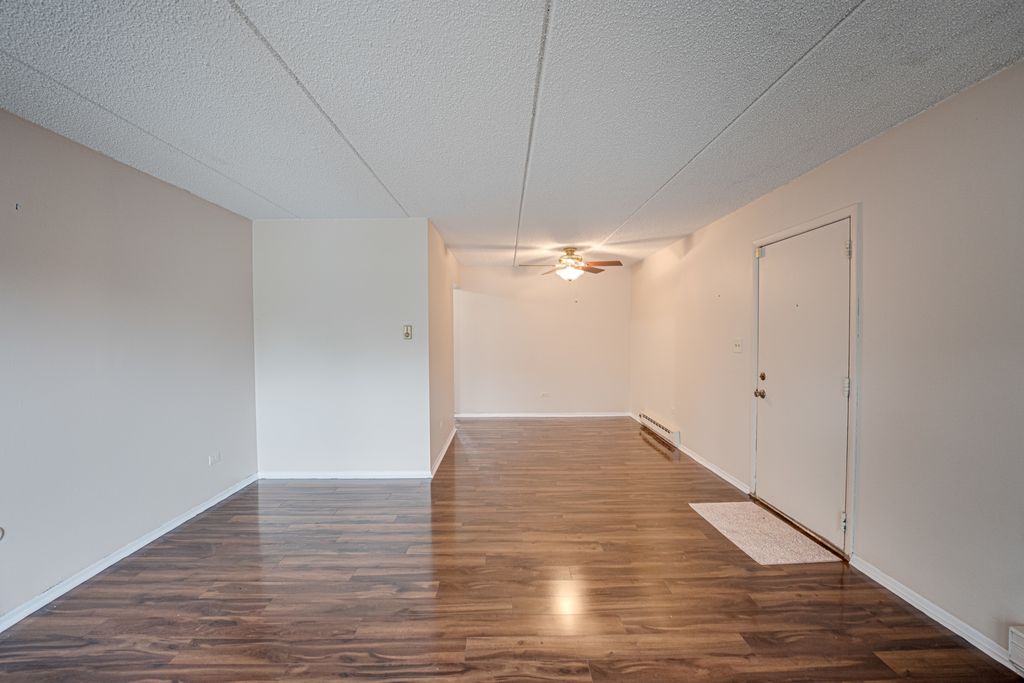 611 N Briar Hill Lane 1, Addison, IL 60101 — photo 3