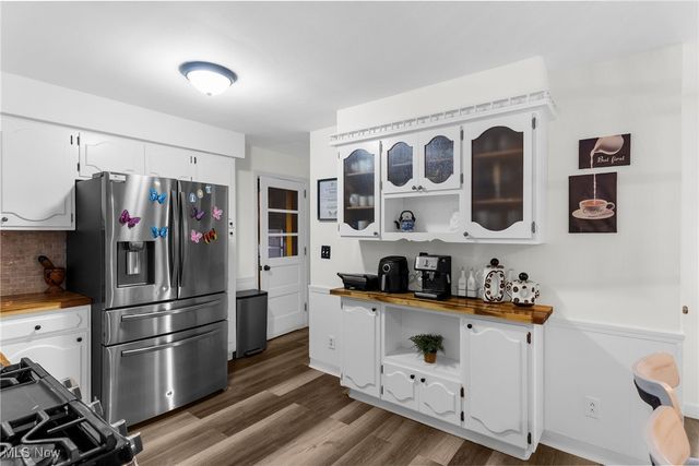 575 Breetz Drive, Campbell, OH 44405