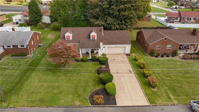 575 Breetz Drive, Campbell, OH 44405