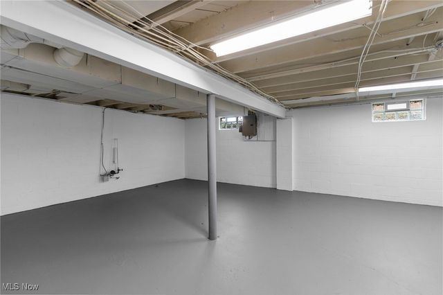 575 Breetz Drive, Campbell, OH 44405