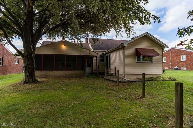 575 Breetz Drive, Campbell, OH 44405