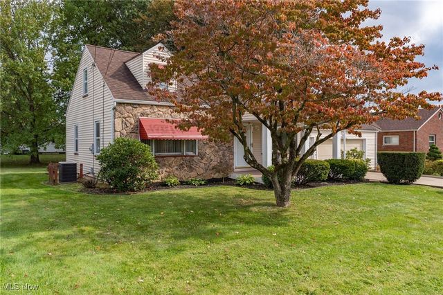 575 Breetz Drive, Campbell, OH 44405