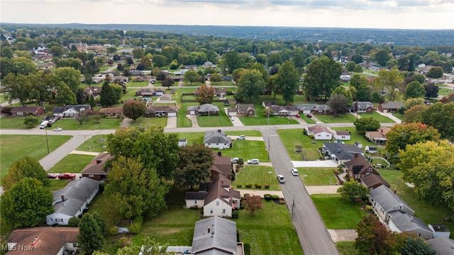 575 Breetz Drive, Campbell, OH 44405