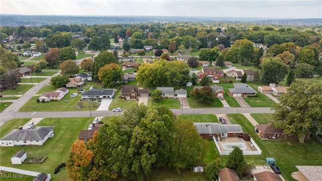 575 Breetz Drive, Campbell, OH 44405