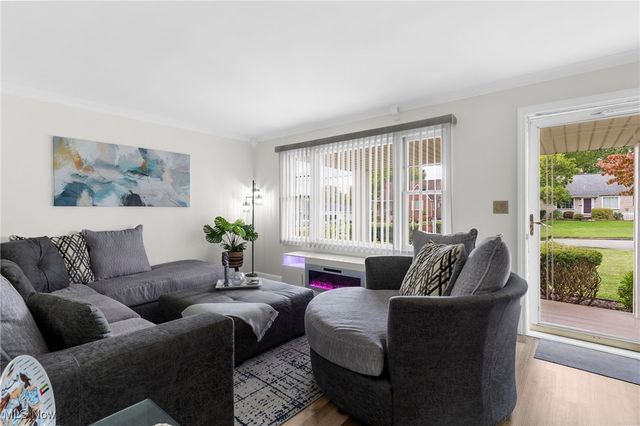 575 Breetz Drive, Campbell, OH 44405