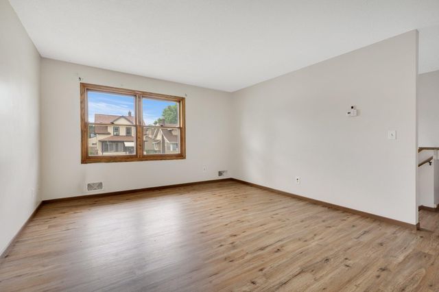 905 Fuller Avenue, Saint Paul, MN 55104