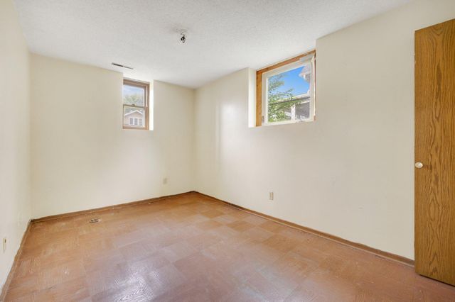 905 Fuller Avenue, Saint Paul, MN 55104