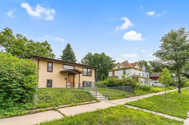 905 Fuller Avenue, Saint Paul, MN 55104
