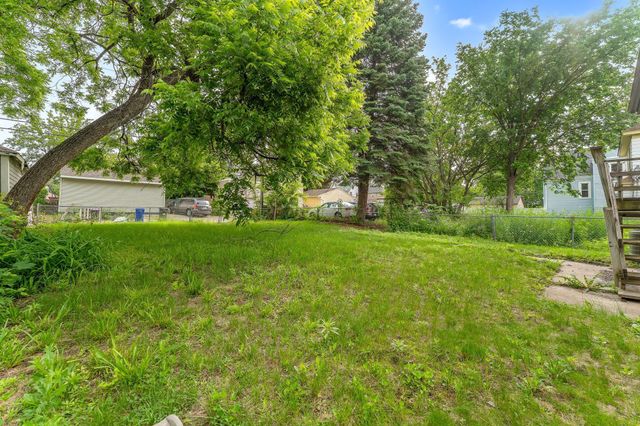 905 Fuller Avenue, Saint Paul, MN 55104