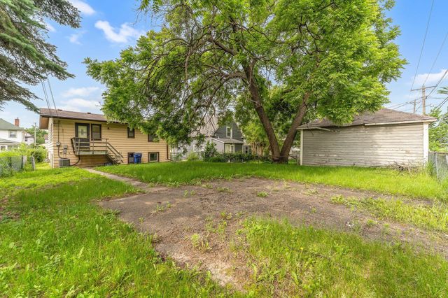 905 Fuller Avenue, Saint Paul, MN 55104
