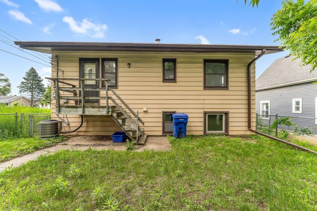 905 Fuller Avenue, Saint Paul, MN 55104