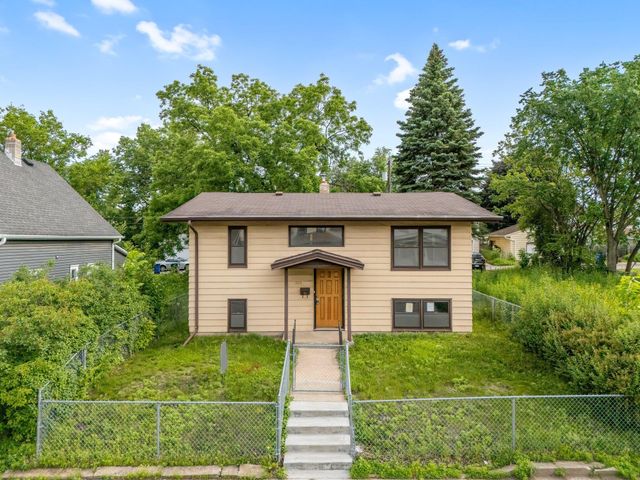 905 Fuller Avenue, Saint Paul, MN 55104