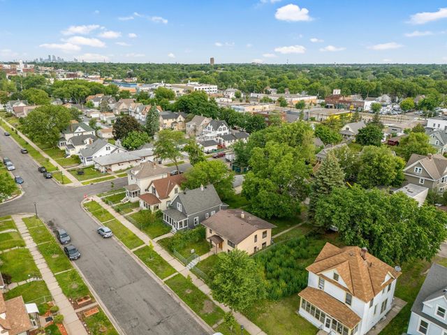 905 Fuller Avenue, Saint Paul, MN 55104