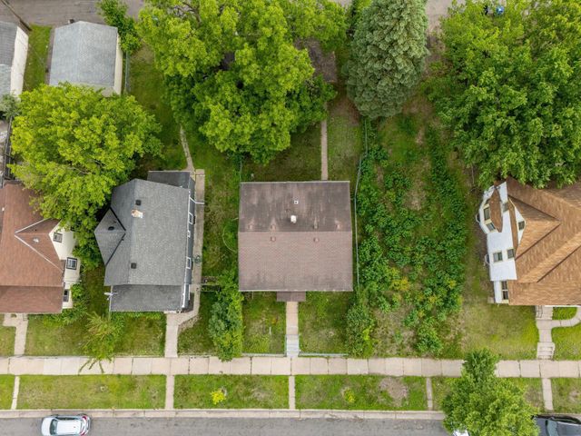 905 Fuller Avenue, Saint Paul, MN 55104