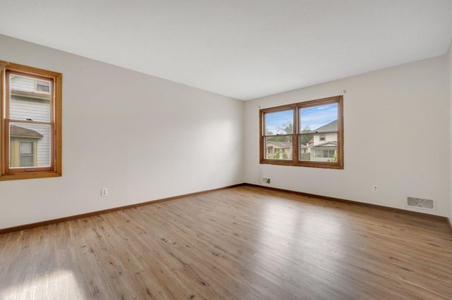 905 Fuller Avenue, Saint Paul, MN 55104