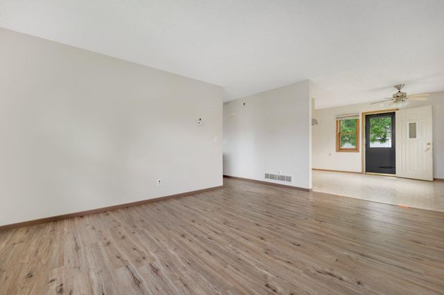 905 Fuller Avenue, Saint Paul, MN 55104