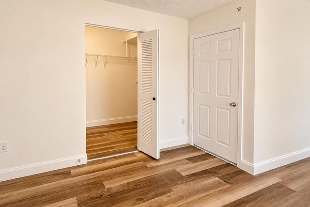 5021 Wiles Road Apt 301, Coconut Creek, FL 33073