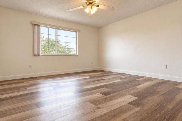 5021 Wiles Road Apt 301, Coconut Creek, FL 33073