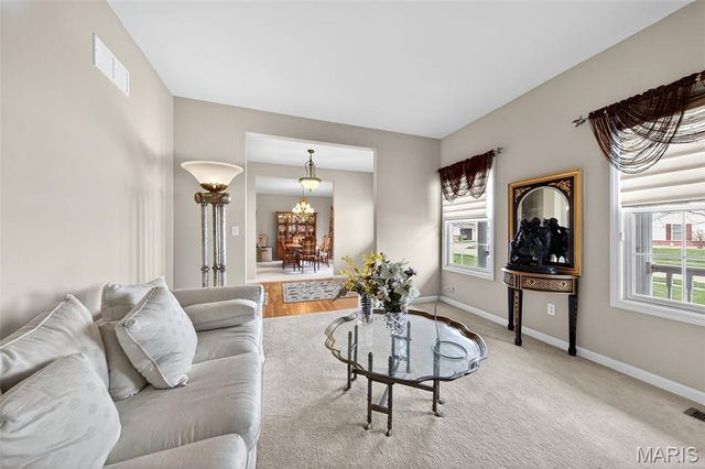 1202 Highland Circle Drive, Wentzville, MO 63385