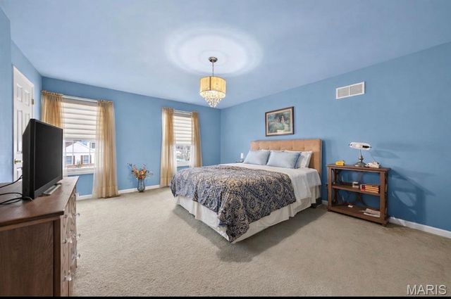 1202 Highland Circle Drive, Wentzville, MO 63385