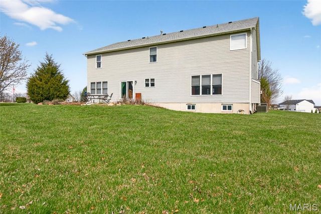 1202 Highland Circle Drive, Wentzville, MO 63385