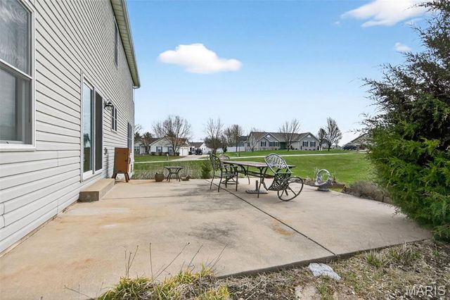 1202 Highland Circle Drive, Wentzville, MO 63385