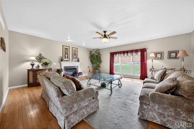 1202 Highland Circle Drive, Wentzville, MO 63385