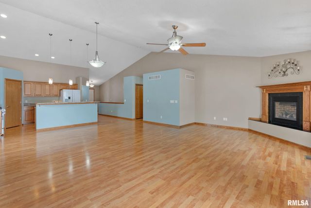 6112 34TH Avenue A Court, Moline, IL 61265