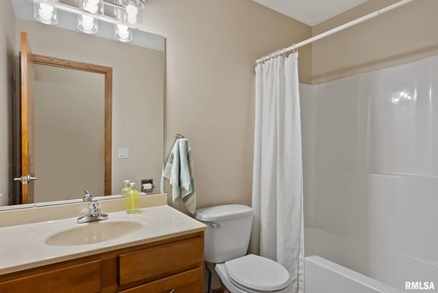 6112 34TH Avenue A Court, Moline, IL 61265