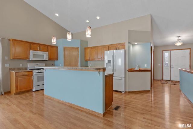 6112 34TH Avenue A Court, Moline, IL 61265